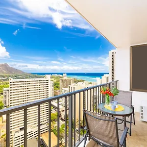Apartment Beautiful Ocean And Diamond Head Views With Parking, Honolulu